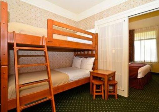 фото отеля Comfort Suites Mission Valley