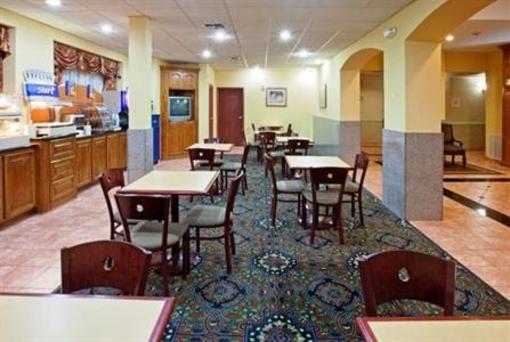 фото отеля Holiday Inn Express Houston Hobby Airport