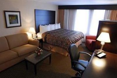фото отеля Holiday Inn 67 Street Red Deer