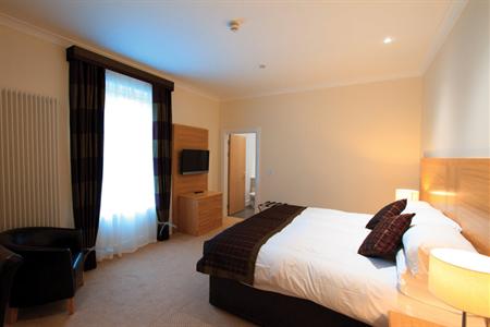 фото отеля Balgeddie House Hotel