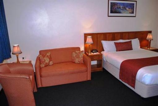фото отеля BEST WESTERN Ashfields Philip Lodge Motel