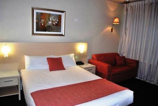 фото отеля BEST WESTERN Ashfields Philip Lodge Motel