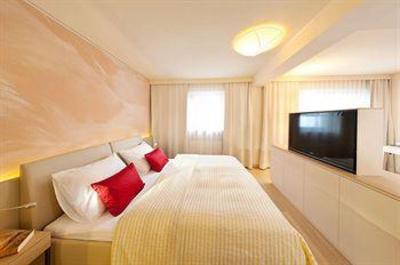 фото отеля Strandhotel Weissenseerhof Weissensee