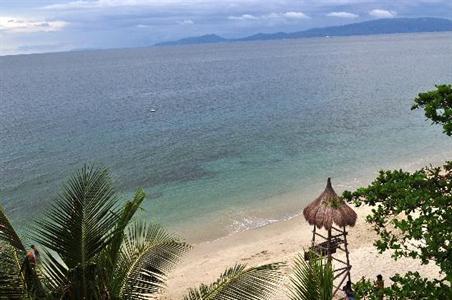 фото отеля Tamaraw Beach Resort