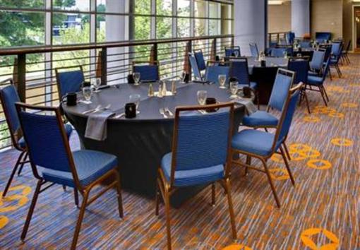 фото отеля Courtyard by Marriott Atlanta Buckhead