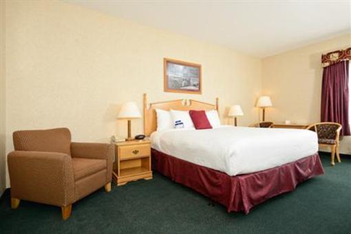 фото отеля BEST WESTERN PLUS Howe Inn