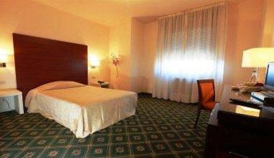 фото отеля Tiby Ritz