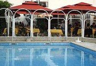 фото отеля Le Dauphin Hotel Hourtin