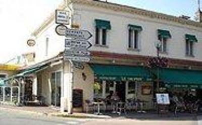 фото отеля Le Dauphin Hotel Hourtin