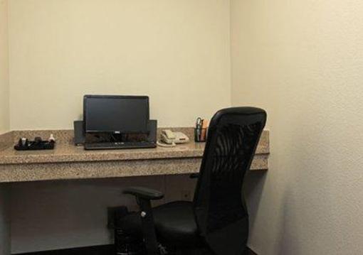фото отеля Sleep Inn & Suites Intercontinental Airport East