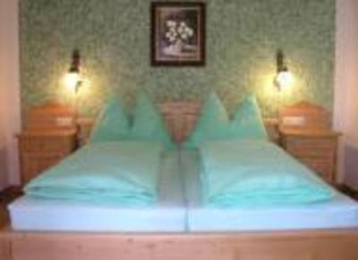 фото отеля Gasthof Hotel Zum Weinberg Kohfidisch