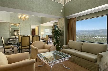 фото отеля Hilton Los Angeles / Universal City