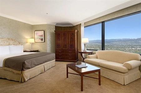 фото отеля Hilton Los Angeles / Universal City