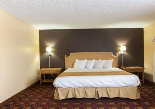 фото отеля Quality Inn Canton