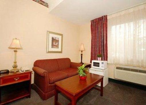 фото отеля Quality Inn Somerset (Massachusetts)