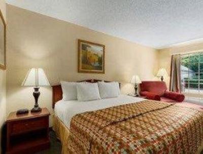 фото отеля Baymont Inn & Suites Forest City