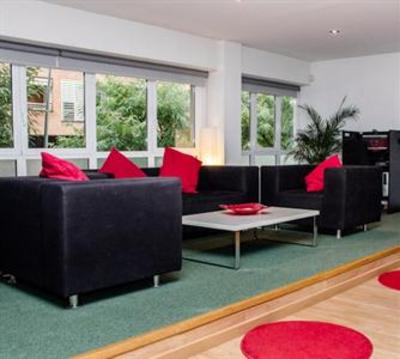 фото отеля Cool and Chic Hostel