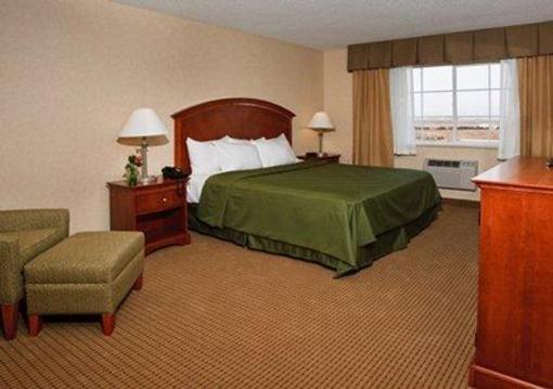 фото отеля Clarion Inn Fort Morgan
