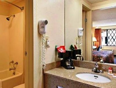 фото отеля Super 8 West Palm Beach/Lantana
