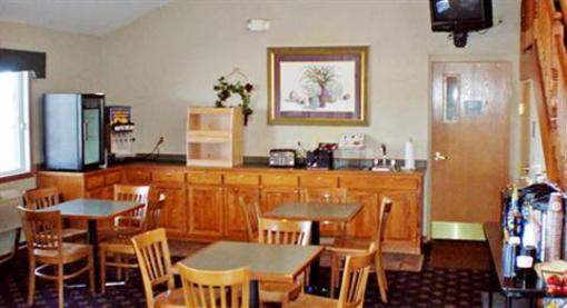 фото отеля AmericInn Lodge & Suites Marshall