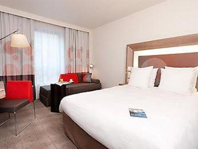 фото отеля Hotel Suite Novotel Paris Rueil-Malmaison