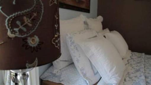 фото отеля Gite MammBolduc Bed and Breakfast Montreal
