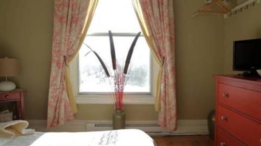 фото отеля Gite MammBolduc Bed and Breakfast Montreal