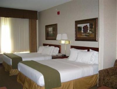фото отеля Holiday Inn Express Hotel & Suites Emporia (Kansas)