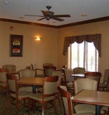 фото отеля Holiday Inn Express Hotel & Suites Emporia (Kansas)