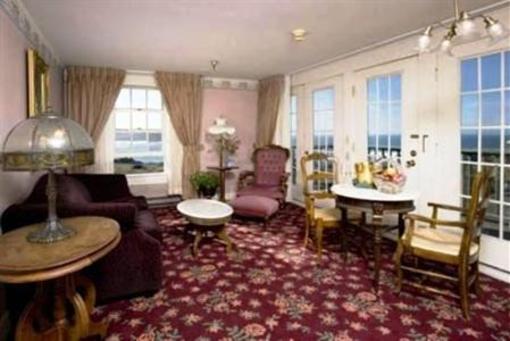 фото отеля Mendocino Hotel and Garden Suites
