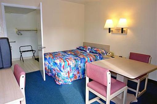 фото отеля Motel 6 Orlando Kissimmee Main Gate West