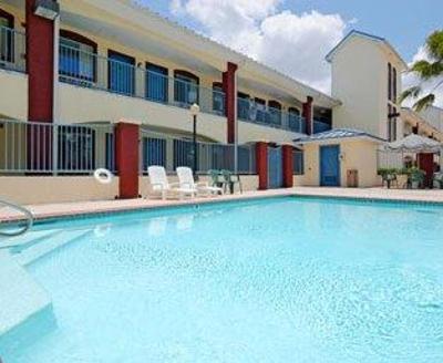 фото отеля Super 8 Motel Katy Freeway Houston