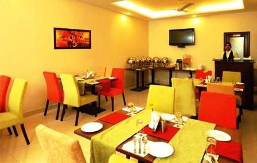 фото отеля Clarks Inn Kailash Colony