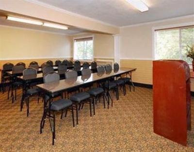 фото отеля Comfort Inn and Suites West Beaverton
