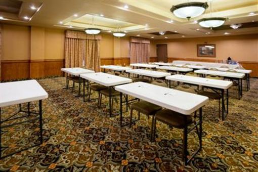 фото отеля Holiday Inn Express Hotel & Suites Alice