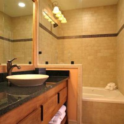 фото отеля Hill Country Inn & Suites
