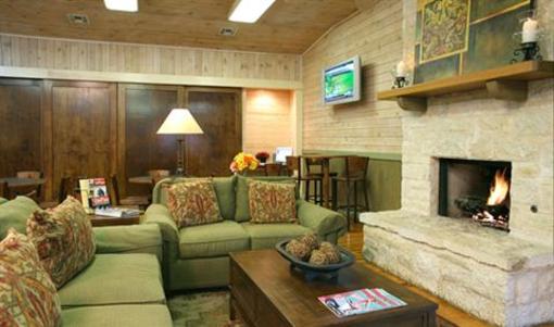 фото отеля Hill Country Inn & Suites