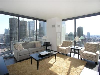 фото отеля Bridgestreet State and Grand Apartments Chicago