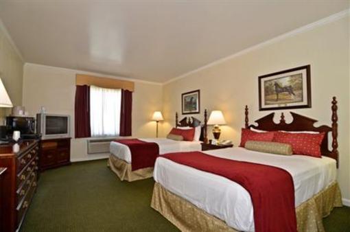 фото отеля BEST WESTERN PLUS Spring Hill Inn & Suites