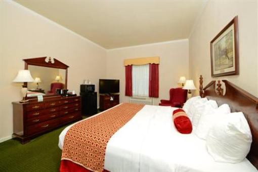 фото отеля BEST WESTERN PLUS Spring Hill Inn & Suites