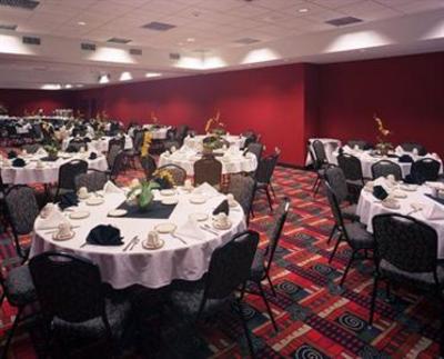фото отеля Holiday Inn Pewaukee