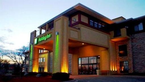 фото отеля Holiday Inn Pewaukee