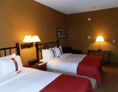 фото отеля Holiday Inn Pewaukee