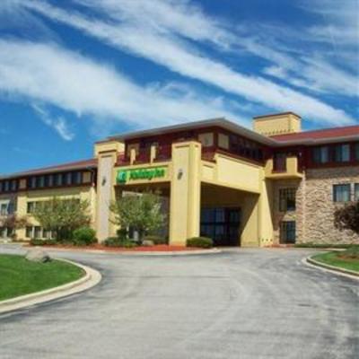 фото отеля Holiday Inn Pewaukee