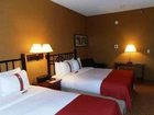 фото отеля Holiday Inn Pewaukee