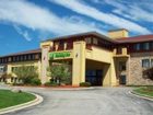 фото отеля Holiday Inn Pewaukee