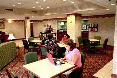 фото отеля Hampton Inn Hurricane (West Virginia)