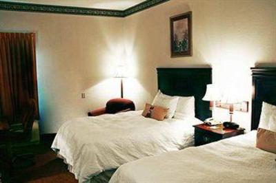 фото отеля Hampton Inn Hurricane (West Virginia)