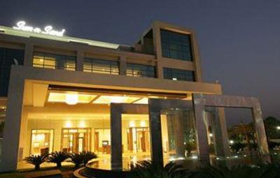 фото отеля Sun n Sand Hotel Nagpur