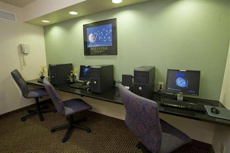 фото отеля DoubleTree by Hilton Hotel Milwaukee Downtown